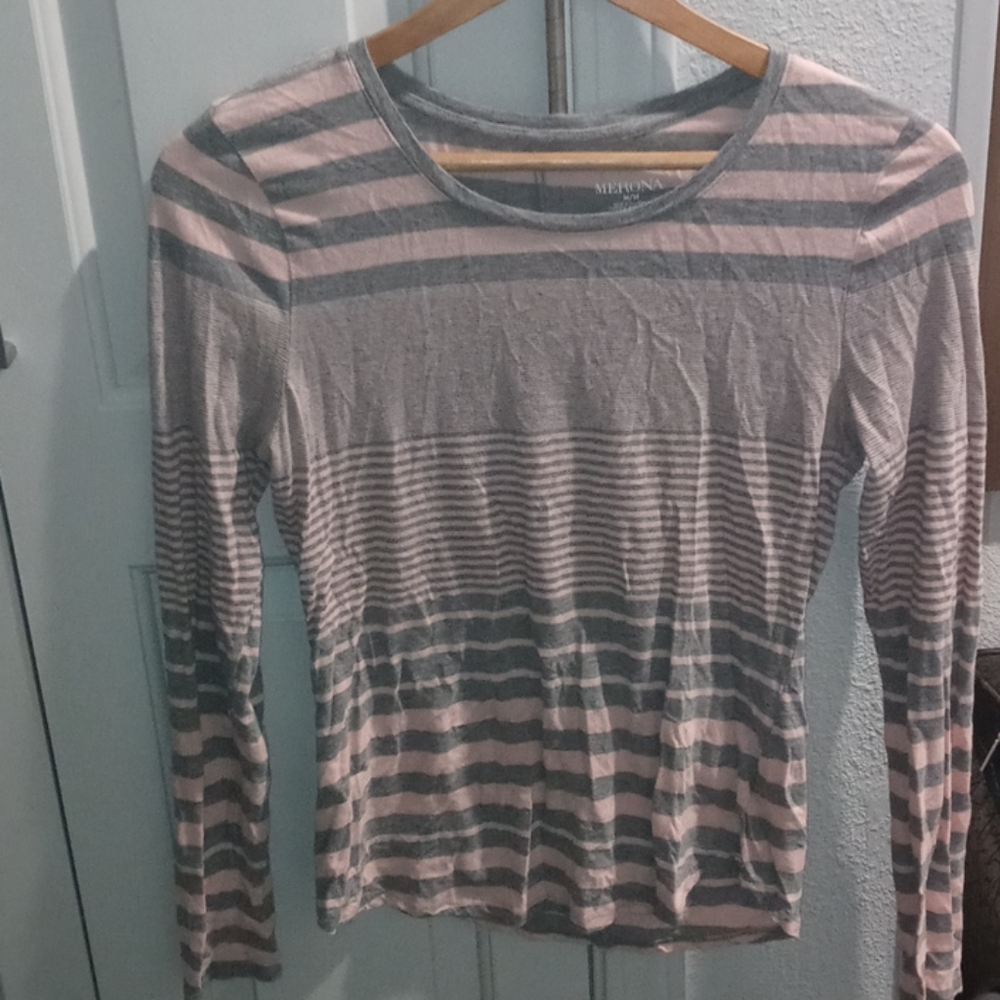 Clothes - Picture 7 of 16